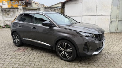 Peugeot 3008 Hybrid4 300 e-EAT8 GT Pack (3)