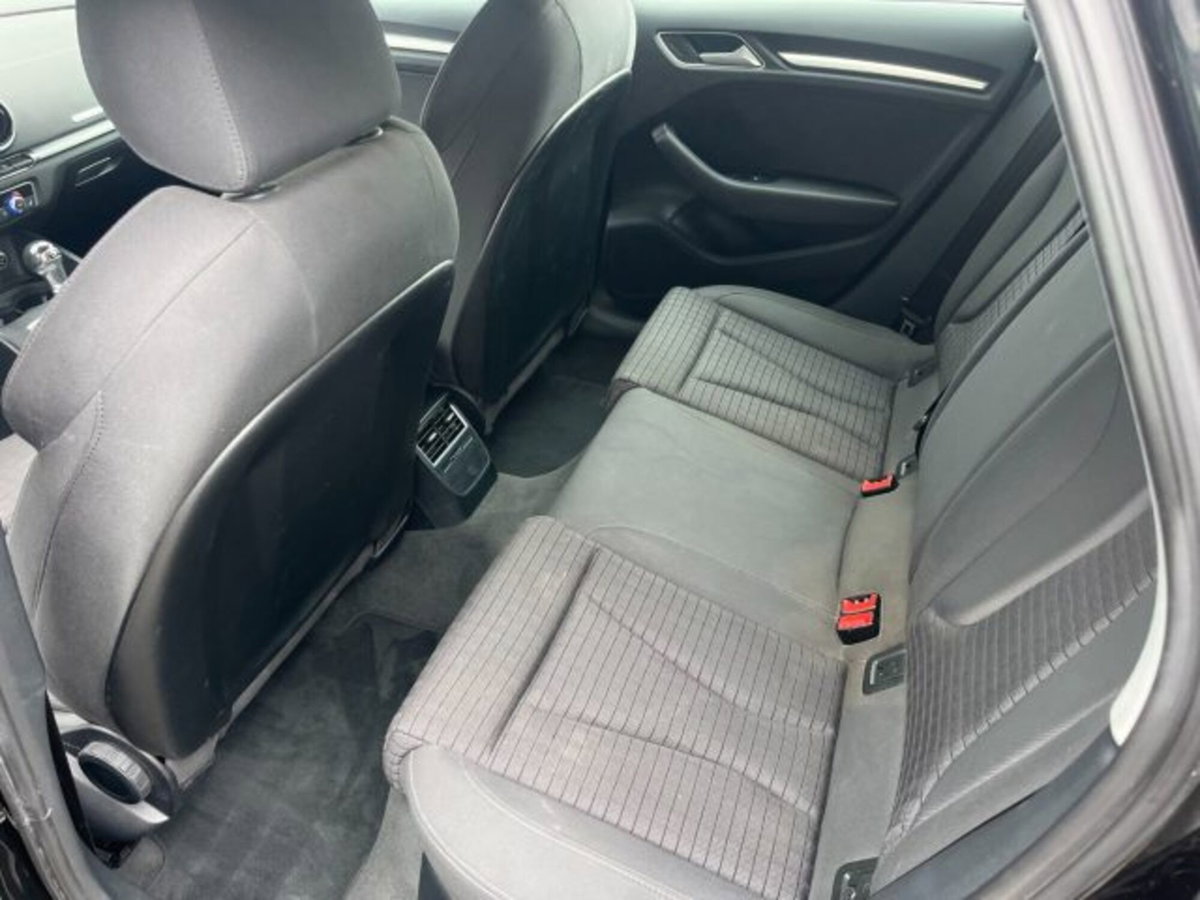 Audi A3 Sportback 2.0 TDI S tronic Sport (11)