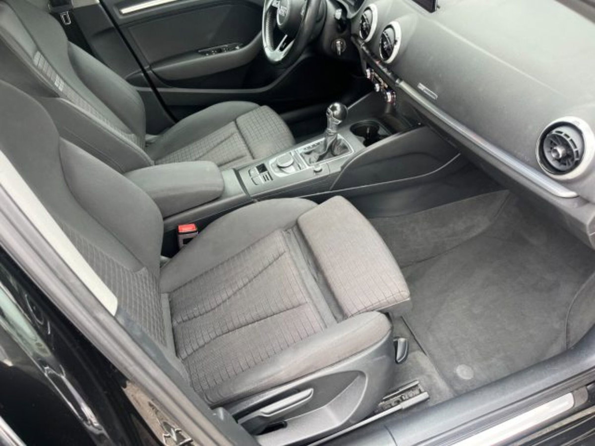 Audi A3 Sportback 2.0 TDI S tronic Sport (8)