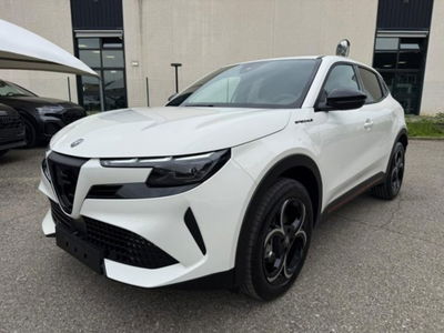 Alfa Romeo Junior 1.2 ibrida Speciale 145cv edct6 nuova