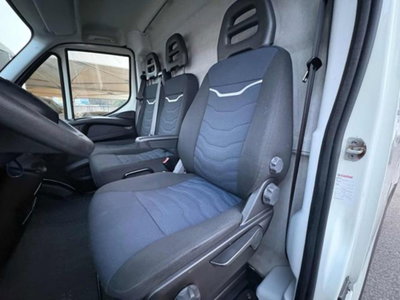 Iveco Daily Furgone 35S12V 2.3 HPT PC-TN Furgone (11)