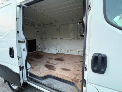 Iveco Daily Furgone 35S12V 2.3 HPT PC-TN Furgone (14)