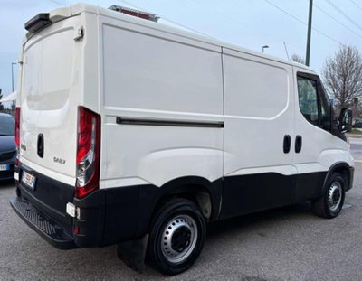 Iveco Daily Furgone 35S12V 2.3 HPT PC-TN Furgone (5)