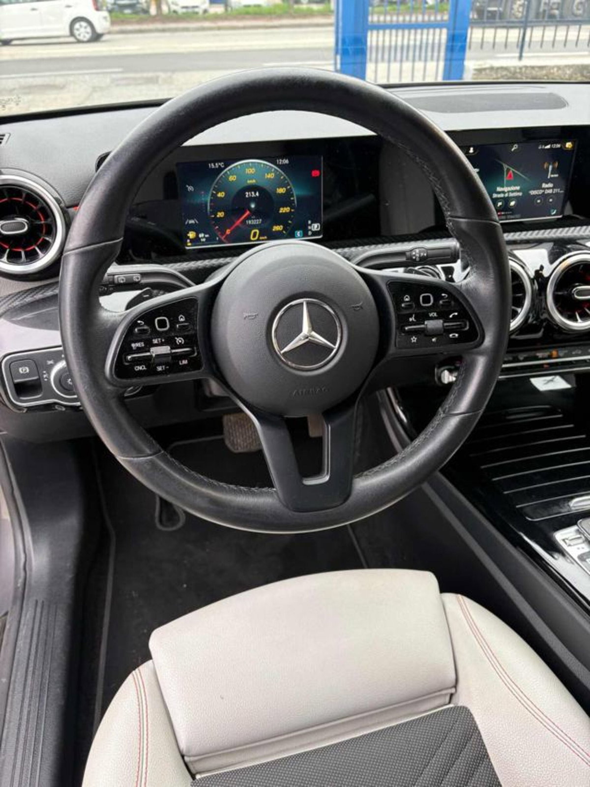 Mercedes-Benz Classe A Sedan 180 d Automatic 4p. Business (12)