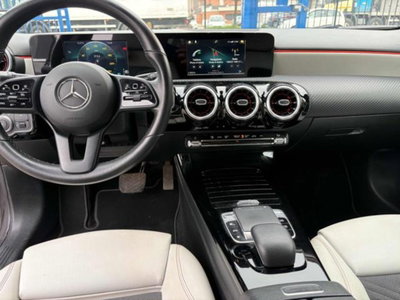 Mercedes-Benz Classe A Sedan 180 d Automatic 4p. Business (13)