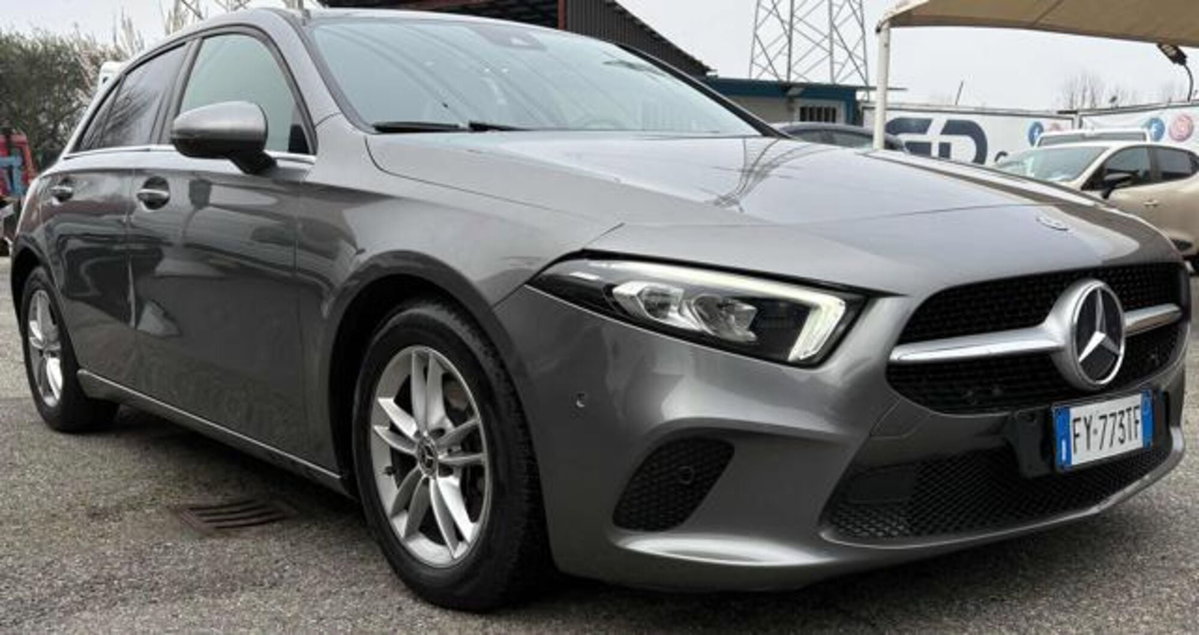 Mercedes-Benz Classe A Sedan 180 d Automatic 4p. Business (4)