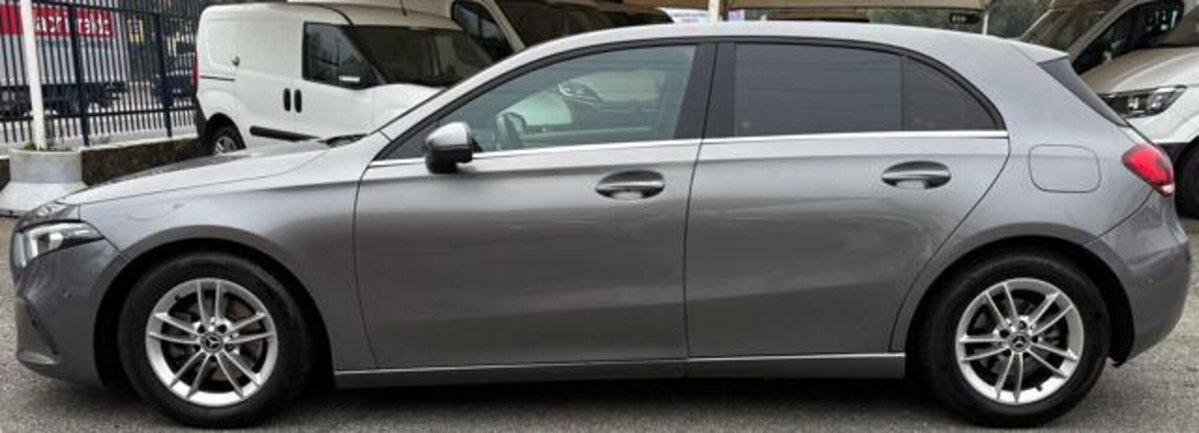 Mercedes-Benz Classe A Sedan 180 d Automatic 4p. Business (9)