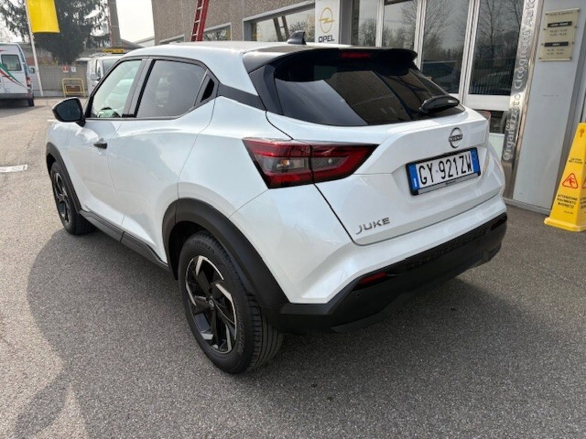 Nissan Juke 1.0 dig-t Acenta 114cv (10)