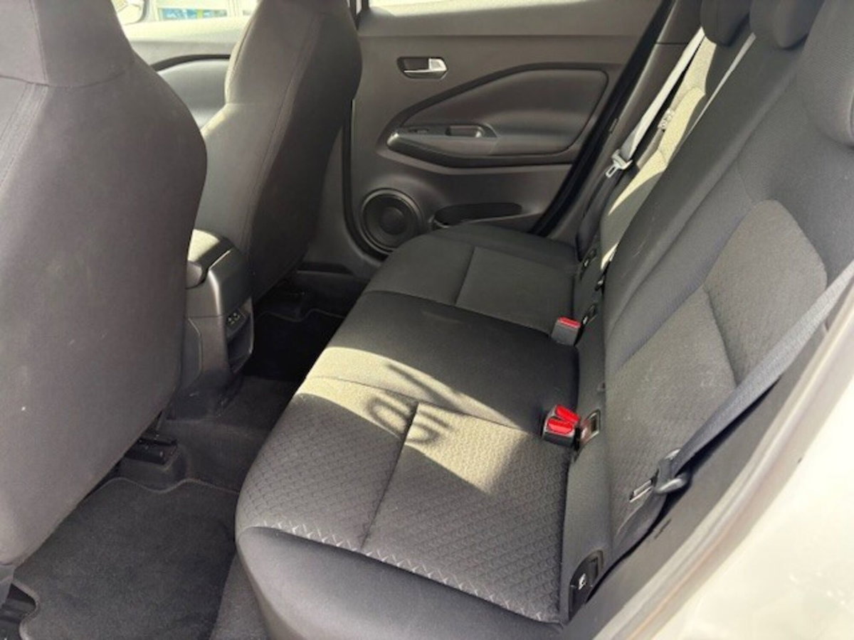 Nissan Juke 1.0 dig-t Acenta 114cv (9)