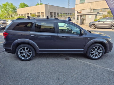 Fiat Freemont 2.0 Mjt 170 CV 4x4 Automatica Lounge (6)