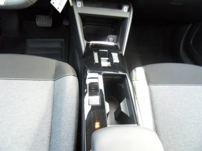 Citroen C4 X 1.2 hybrid You 145cv e-dcs6 (12)