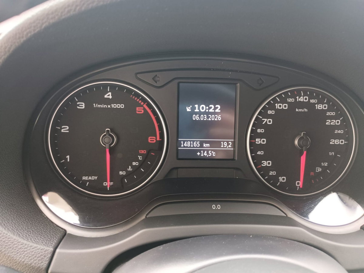 Audi A3 Sportback 1.6 TDI 116 CV S tronic Design (12)