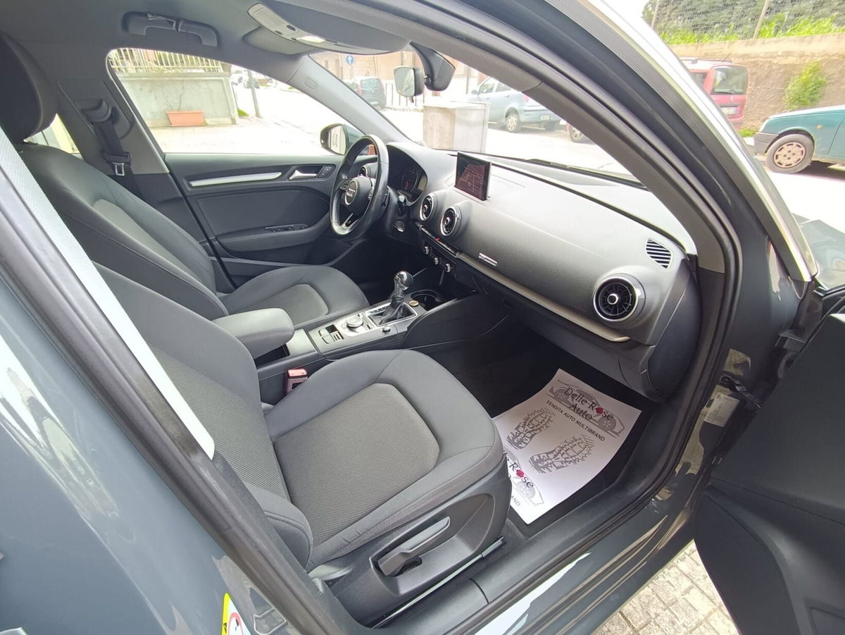 Audi A3 Sportback 1.6 TDI 116 CV S tronic Design (17)