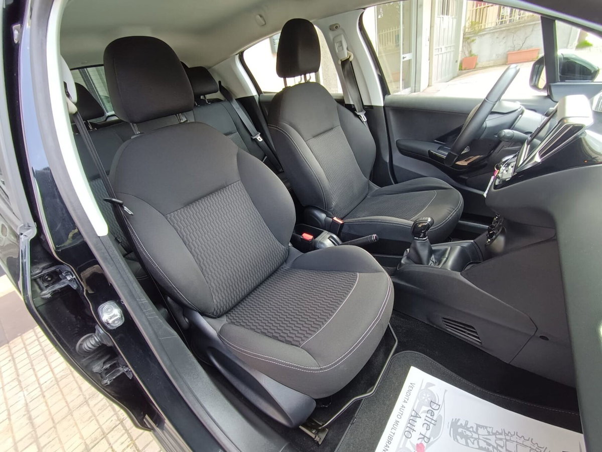 Peugeot 208 BlueHDi 100 Stop&Start 5 porte Allure (14)