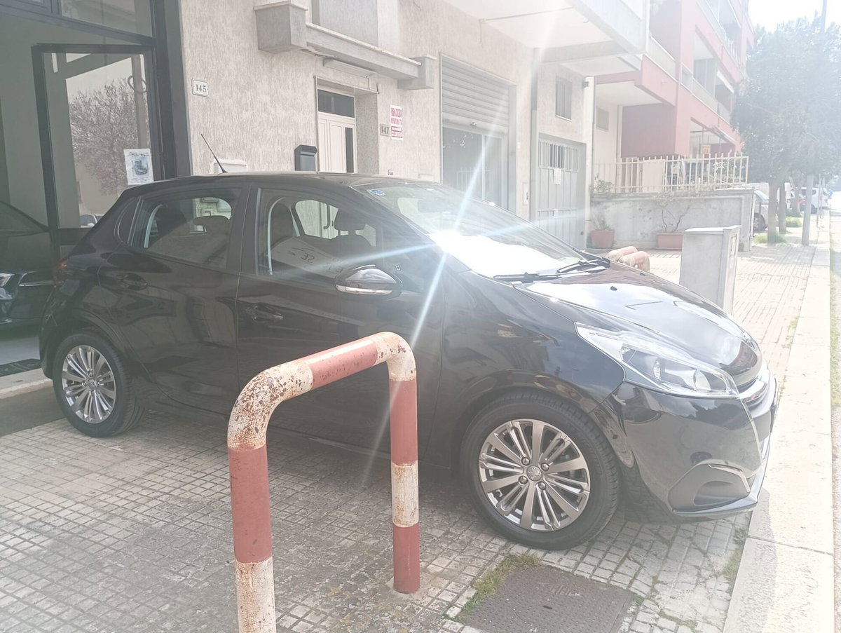 Peugeot 208 BlueHDi 100 Stop&Start 5 porte Allure (6)