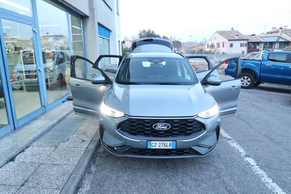 Ford Kuga 2.5 Full Hybrid 190 CV CVT 2WD ST-Line Design (11)