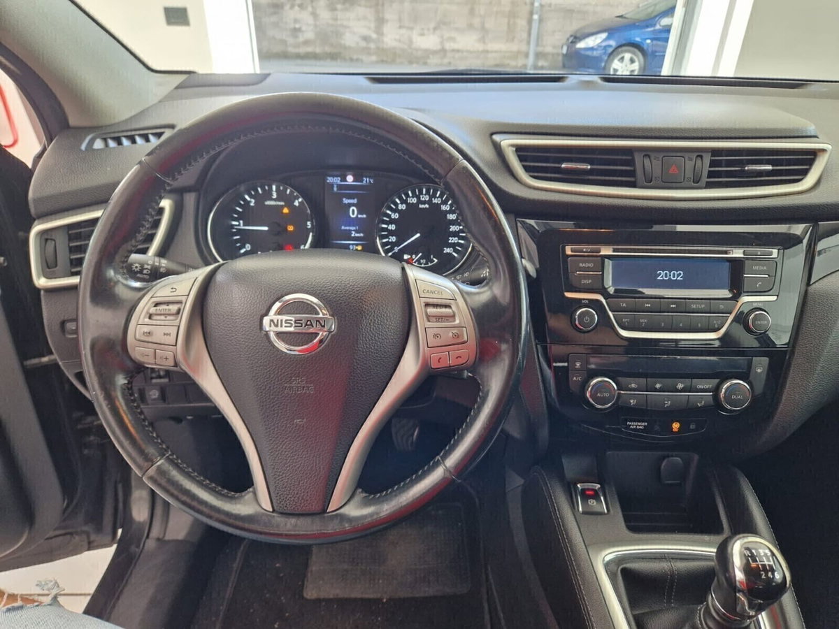 Nissan Qashqai 1.5 dCi Acenta Premium (10)