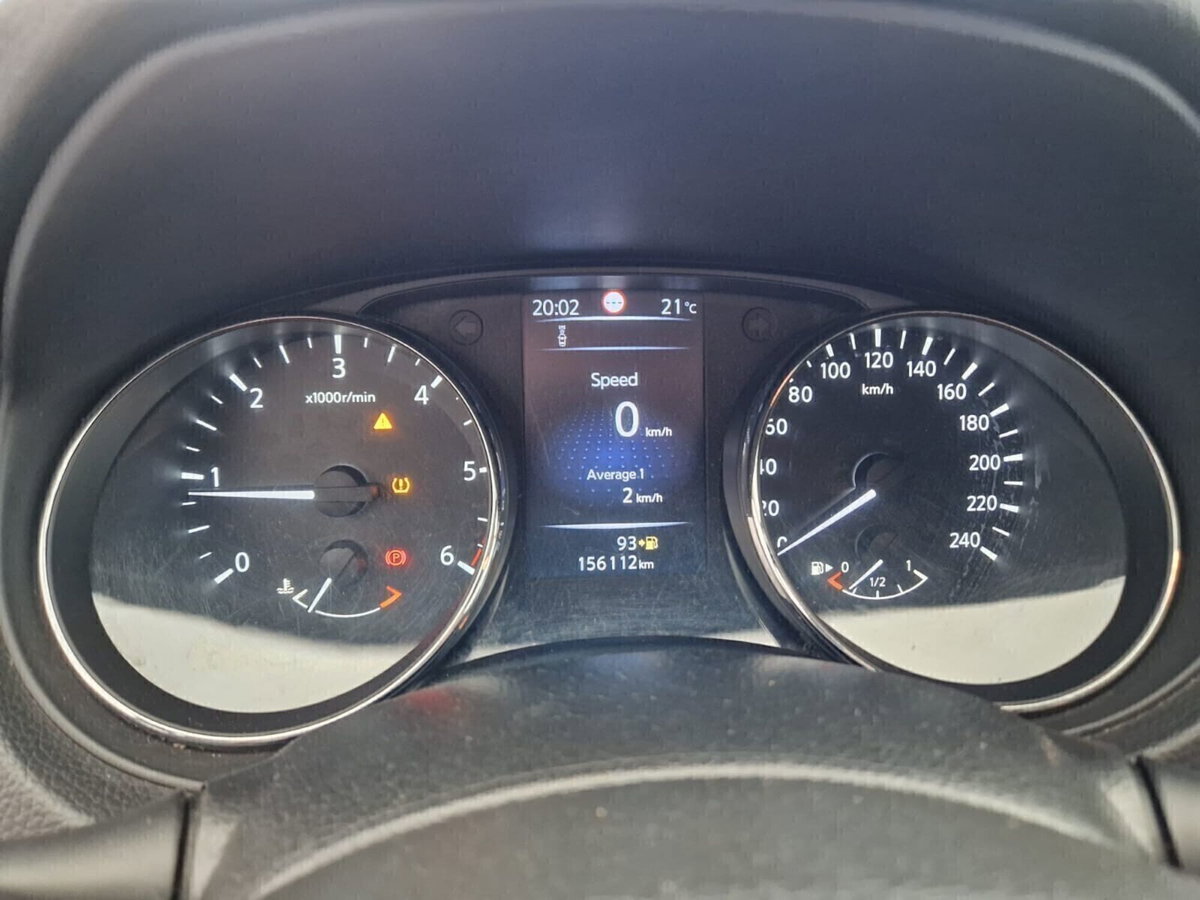 Nissan Qashqai 1.5 dCi Acenta Premium (11)
