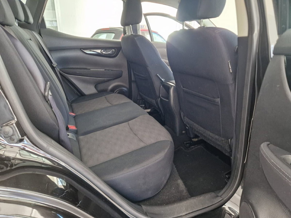 Nissan Qashqai 1.5 dCi Acenta Premium (14)
