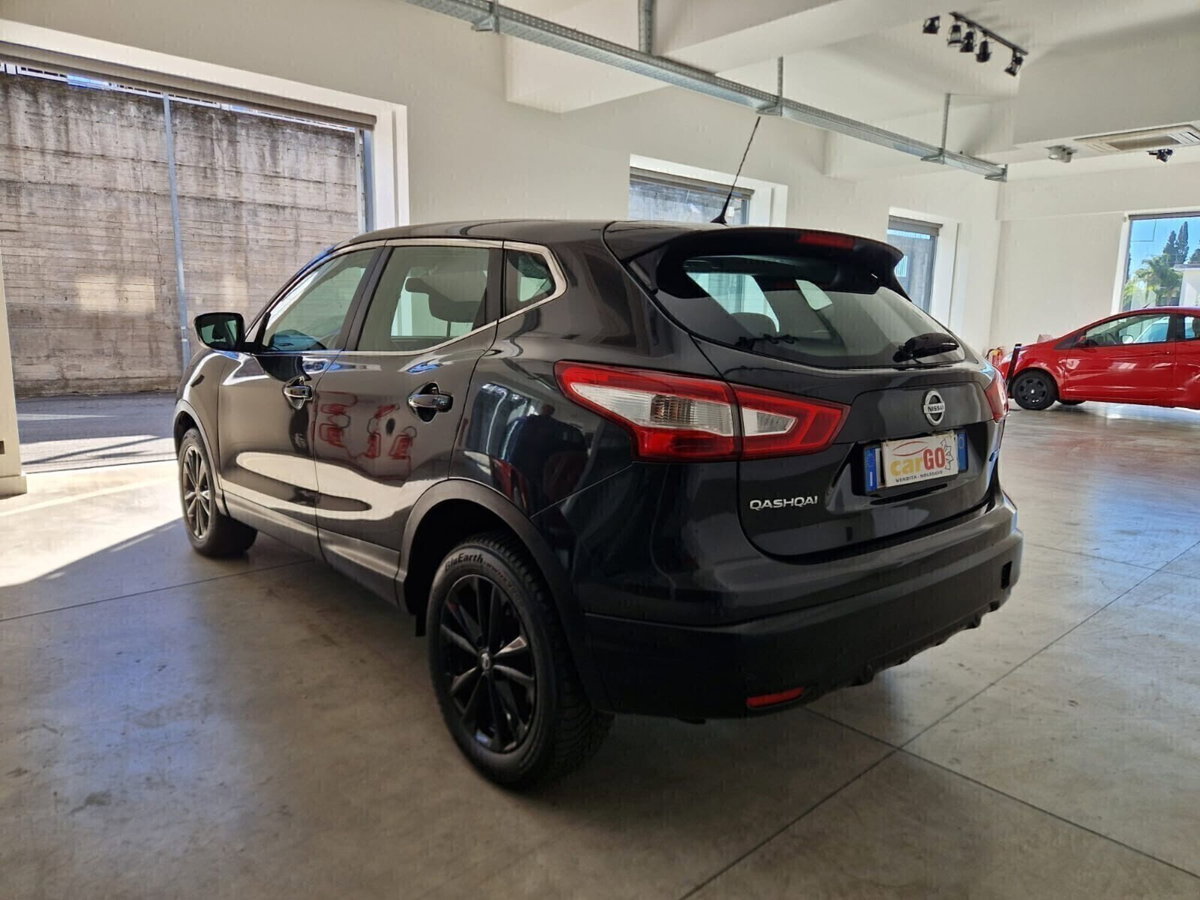 Nissan Qashqai 1.5 dCi Acenta Premium (4)