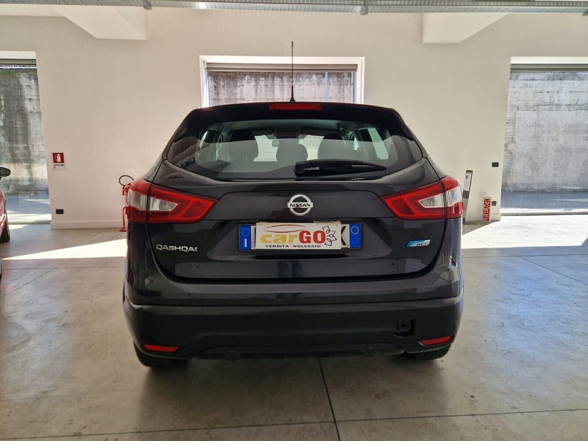 Nissan Qashqai 1.5 dCi Acenta Premium (5)