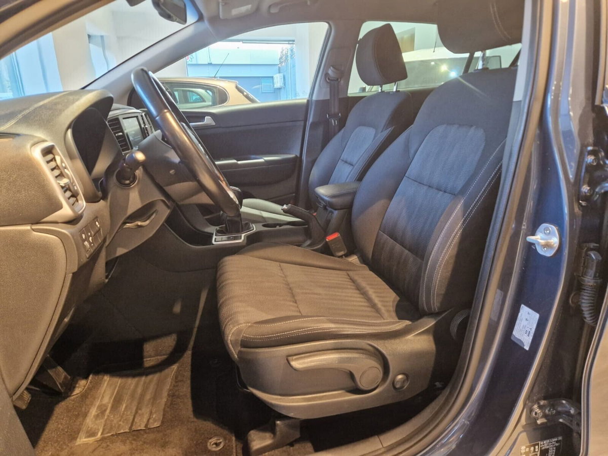 Kia Sportage 1.6 CRDI 115 CV 2WD Style (10)