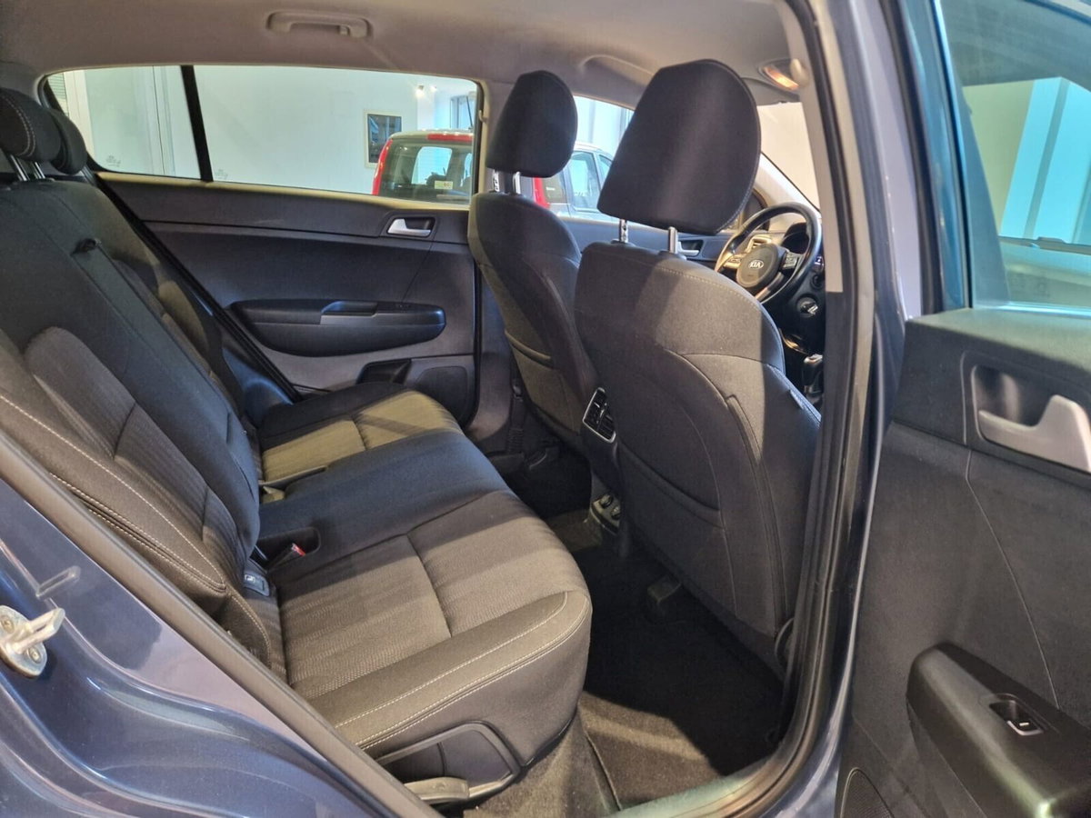 Kia Sportage 1.6 CRDI 115 CV 2WD Style (14)