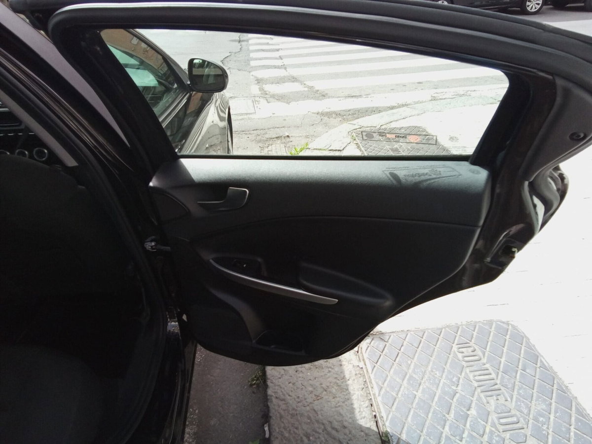 Alfa Romeo Giulietta 1.4 tb Progression 105cv E6 (13)