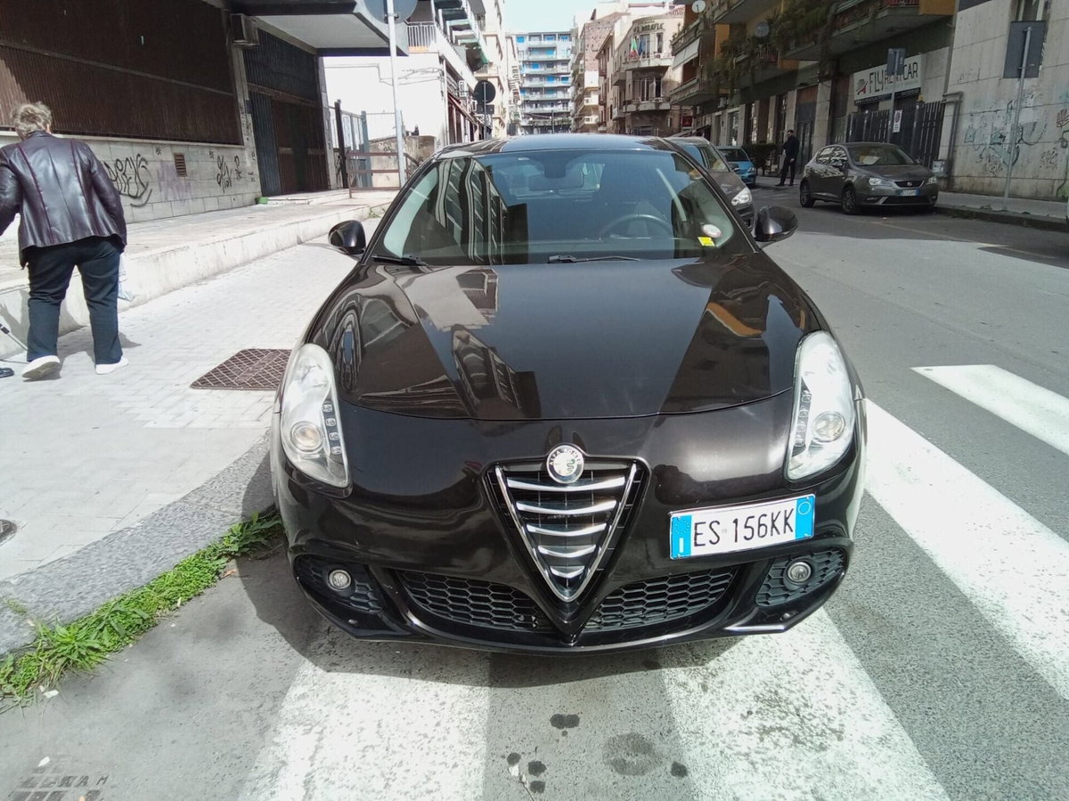 Alfa Romeo Giulietta 1.4 tb Progression 105cv E6 (2)