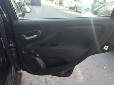 Fiat Punto 1.4 8V 5 porte Natural Power Lounge (18)