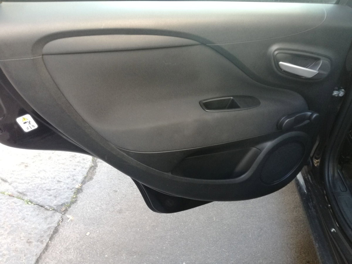 Fiat Punto 1.4 8V 5 porte Natural Power Lounge (19)