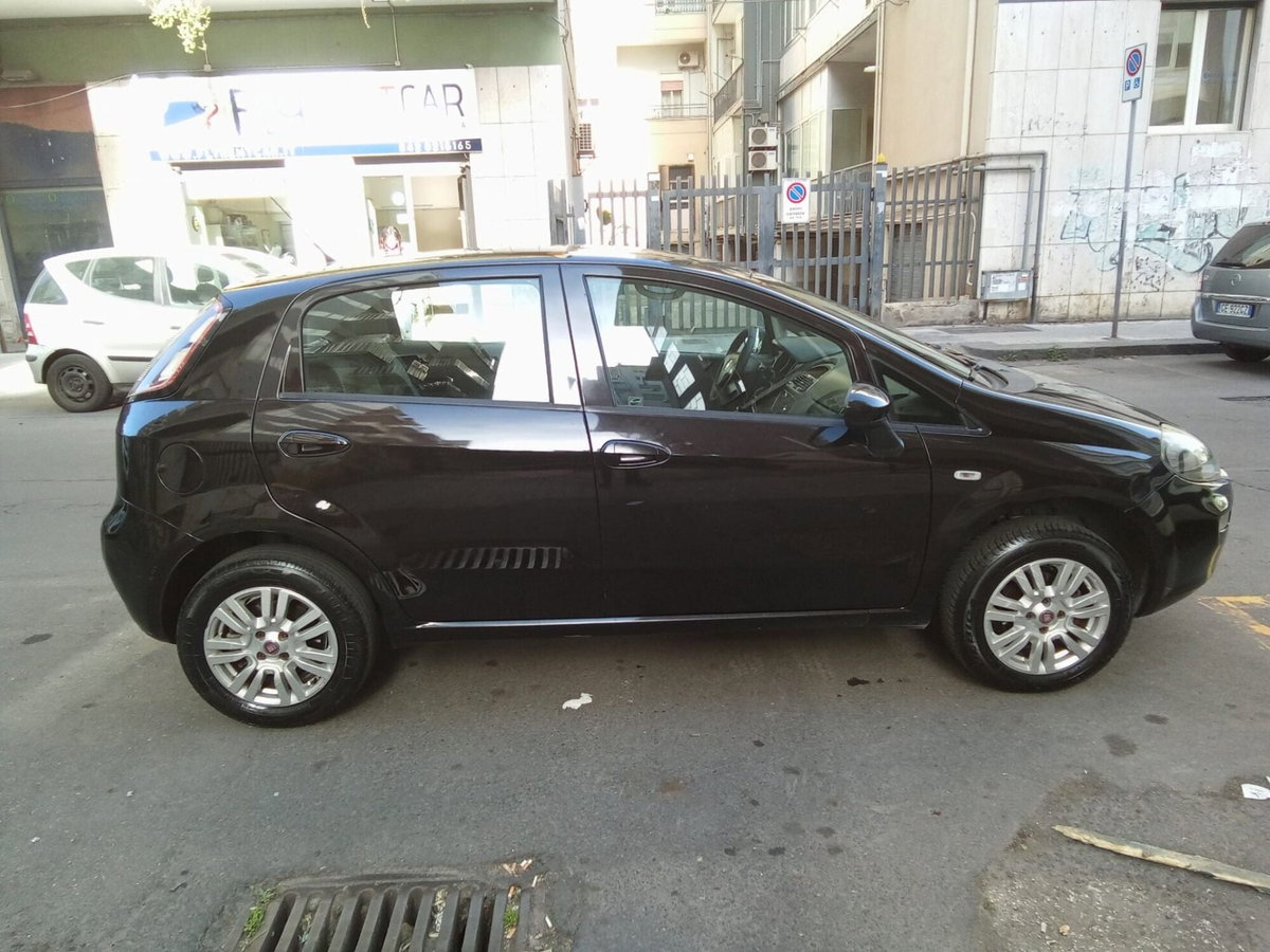 Fiat Punto 1.4 8V 5 porte Natural Power Lounge (7)