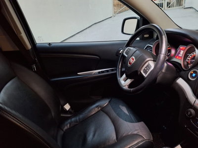 Fiat Freemont 2.0 Mjt 170 CV 4x4 Automatica Lounge (6)