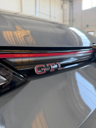 Volkswagen Golf 2.0 tsi GTI MT Ultimate 245cv (10)