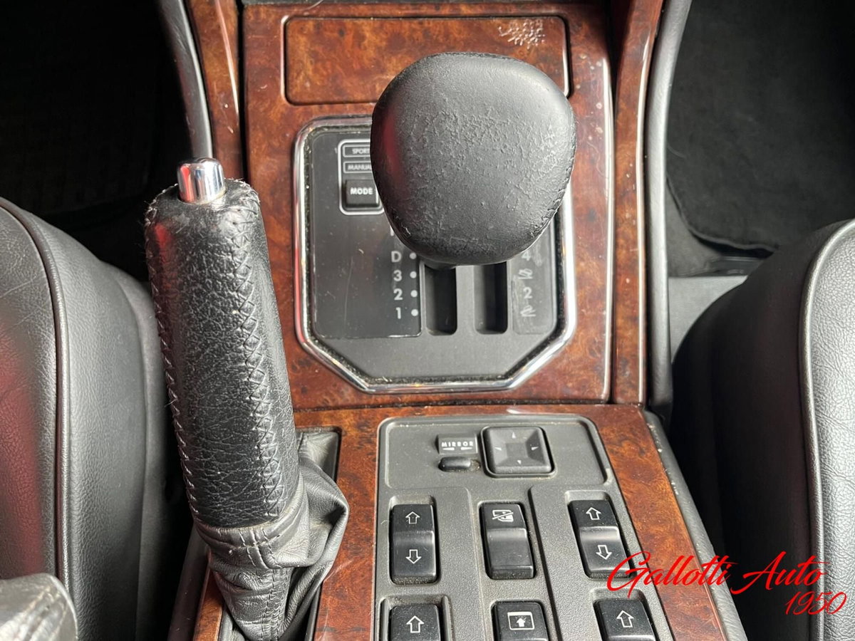 Land Rover Range Rover 2.5 TD 5p aut DSE Autobiogr. (17)