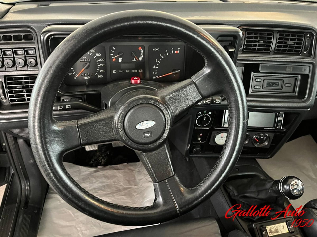 Ford Sierra 2.0i turbo 16V 4p. RS Cosworth (10)