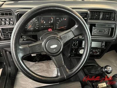 Ford Sierra 2.0i turbo 16V 4p. RS Cosworth (10)