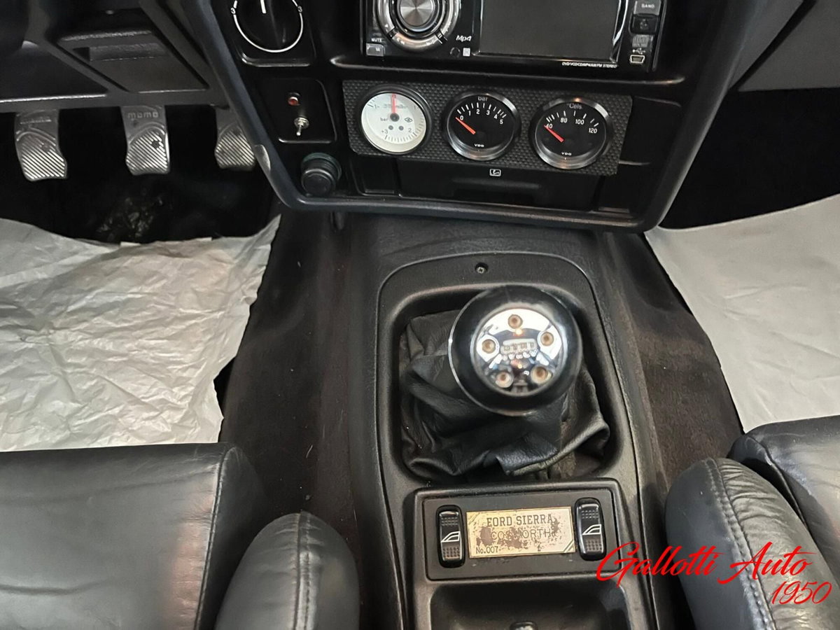 Ford Sierra 2.0i turbo 16V 4p. RS Cosworth (13)