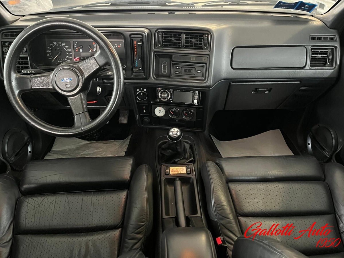 Ford Sierra 2.0i turbo 16V 4p. RS Cosworth (9)