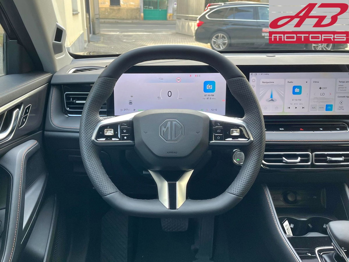 Mg HS 1.5 hybrid+ Comfort auto (13)