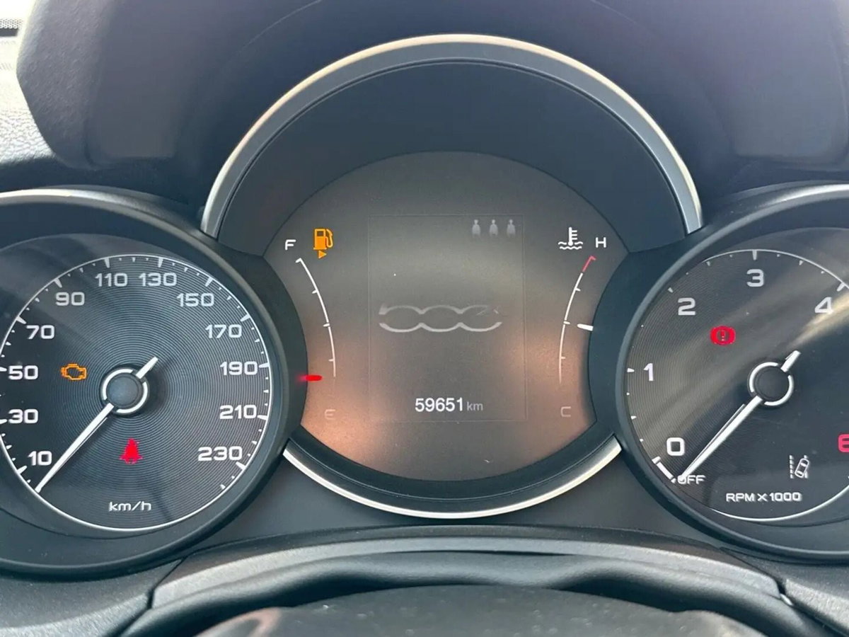 Fiat 500X 1.6 MultiJet 130 CV Club (12)
