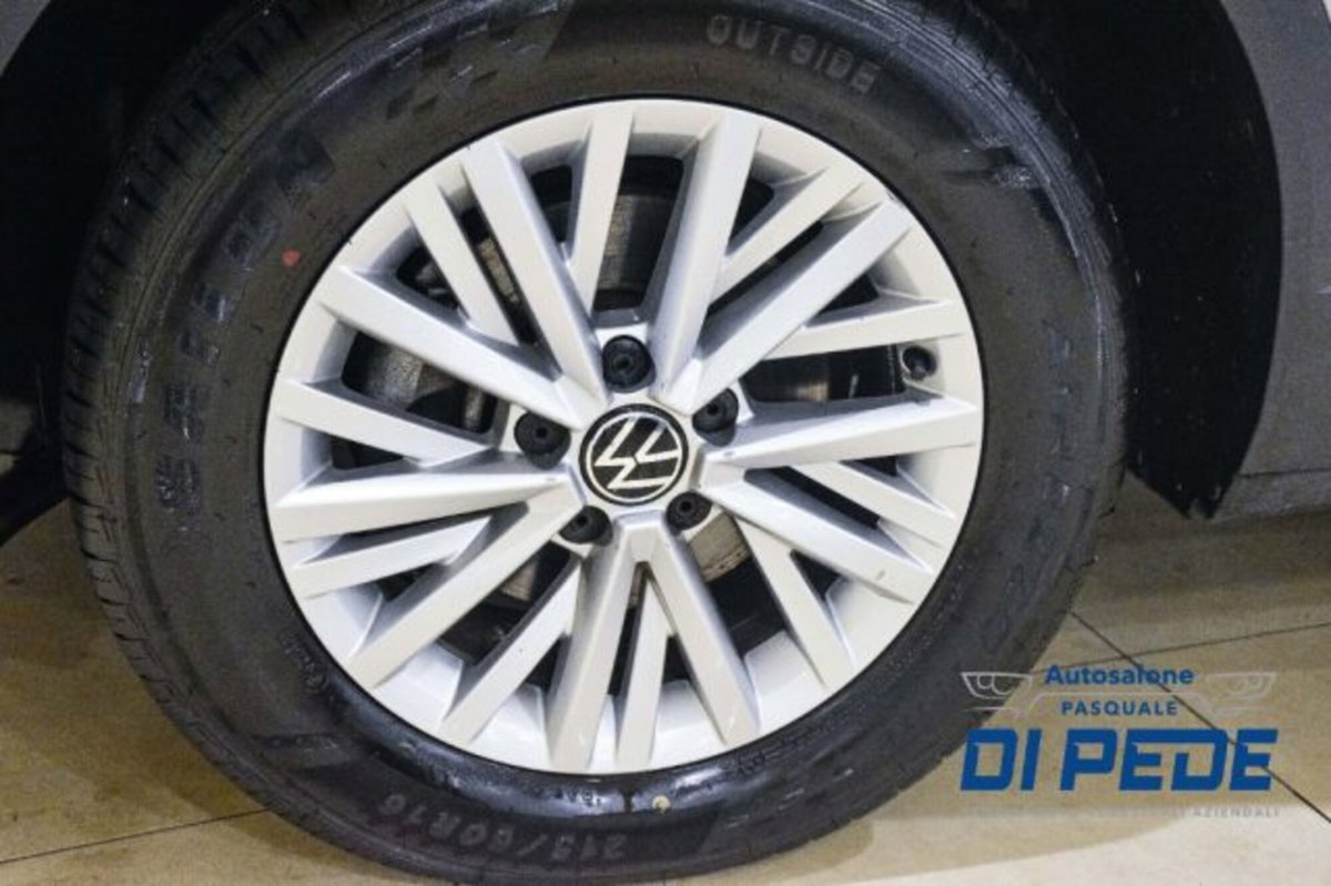 Volkswagen T-Roc 1.5 tsi R-Line dsg (10)