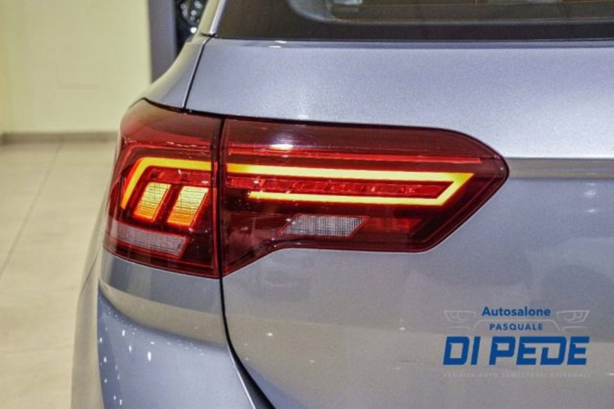 Volkswagen T-Roc 1.5 tsi R-Line dsg (11)