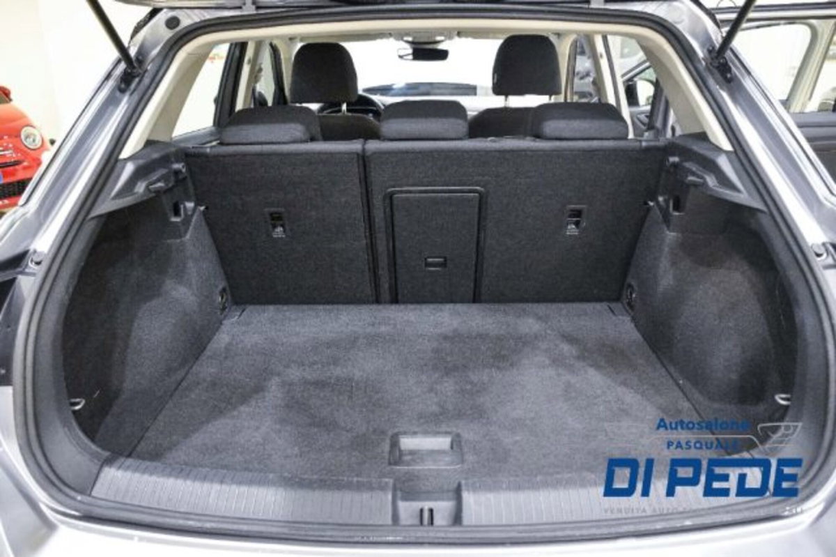 Volkswagen T-Roc 1.5 tsi R-Line dsg (13)