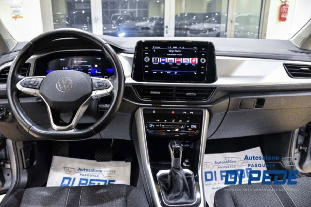 Volkswagen T-Roc 1.5 tsi R-Line dsg (16)