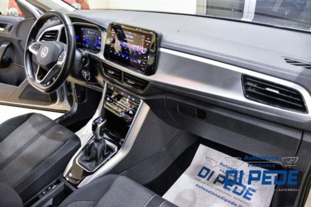 Volkswagen T-Roc 1.5 tsi R-Line dsg (17)
