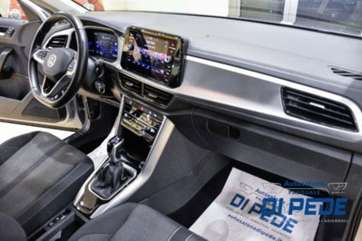 Volkswagen T-Roc 1.5 tsi R-Line dsg (17)