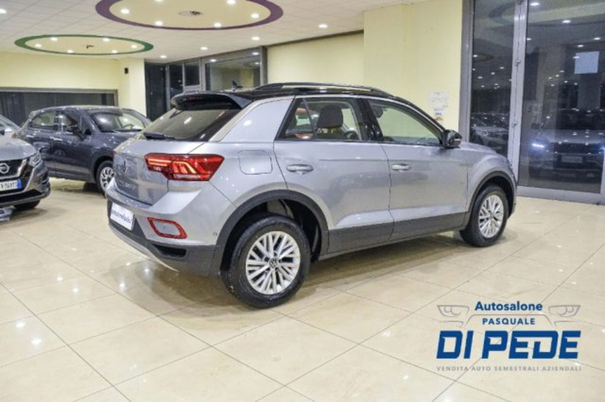 Volkswagen T-Roc 1.5 tsi R-Line dsg (4)