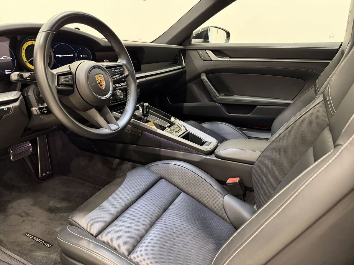 Porsche 911 Coupé Coupe 3.0 Carrera 4S (18)