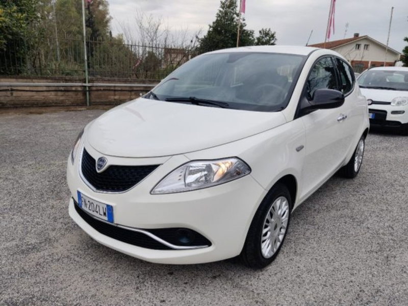 Lancia Ypsilon 1.2 69 CV 5 porte GPL Ecochic Gold